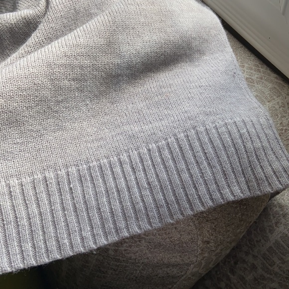 ASOS pearl and beads turtle neck wool sweater US 2 - Picture 12 of 15